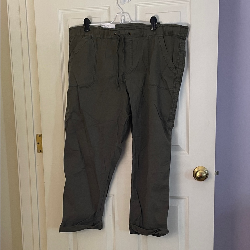 Sonoma Women’s  Dark Olive Cargo Pants